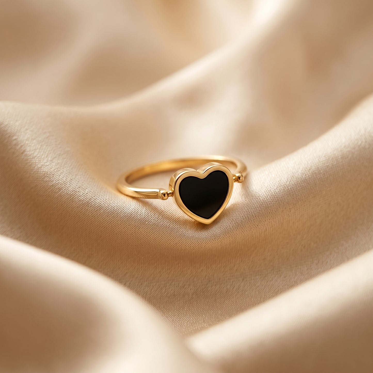Rotating Double Heart Stainless Steel Ring – 2 in 1 Black & White